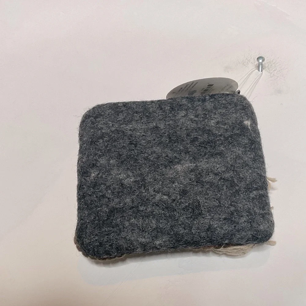 NWT Wild Woolies Grey Hand Felted Bird Nest Zipper Pouch - Picture 2 of 4